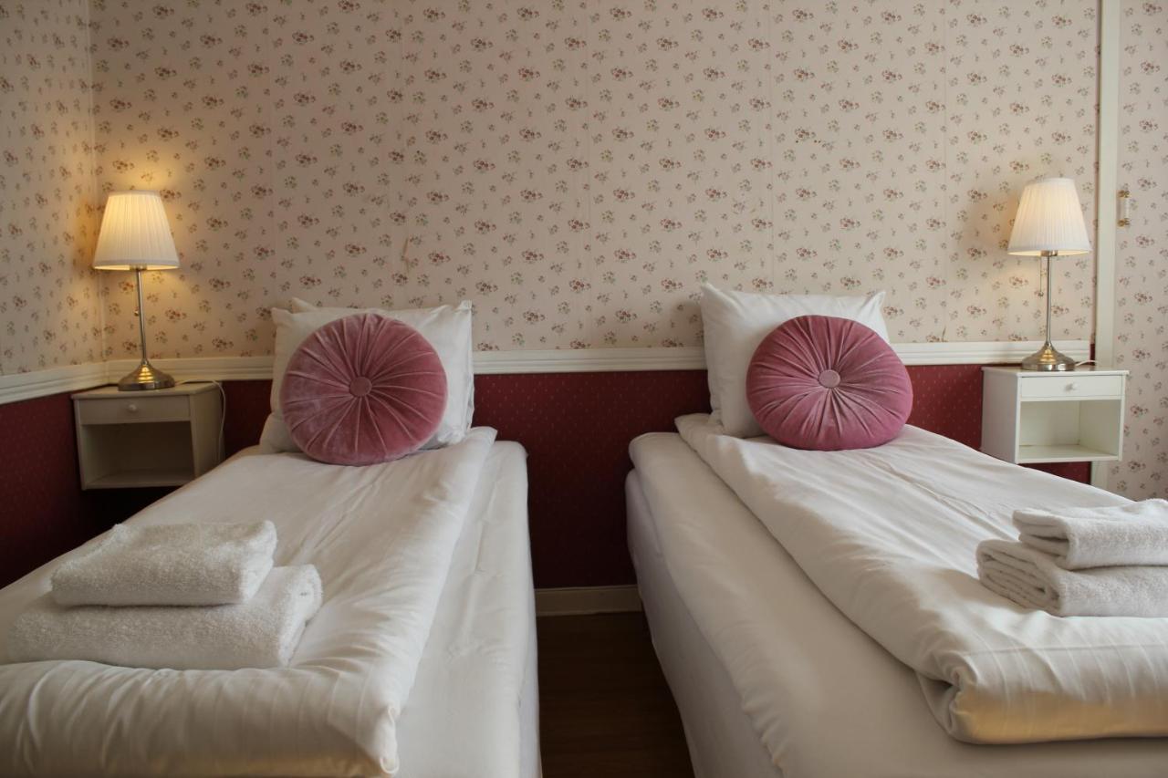 Hotel Pensionat Granparken Norrtälje Esterno foto