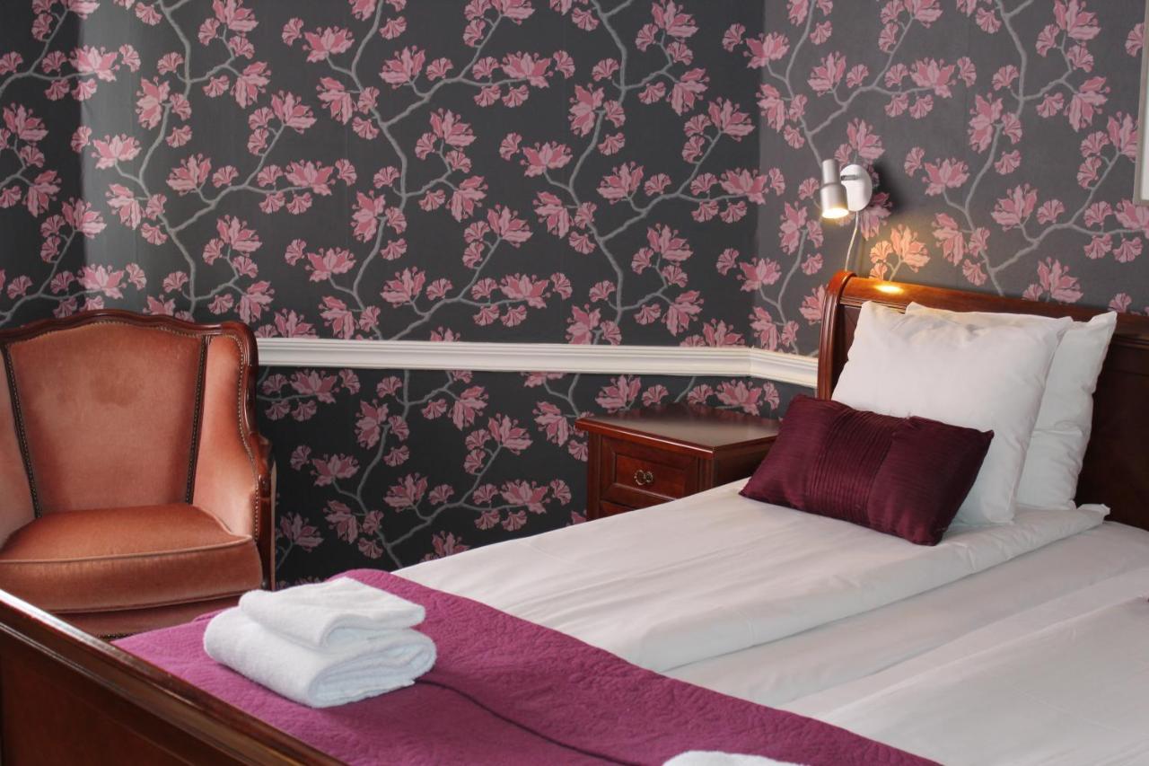 Hotel Pensionat Granparken Norrtälje Esterno foto