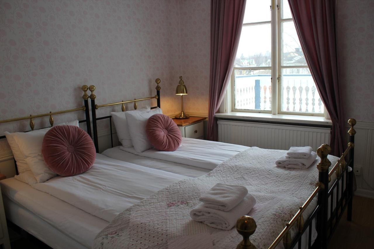 Hotel Pensionat Granparken Norrtälje Esterno foto