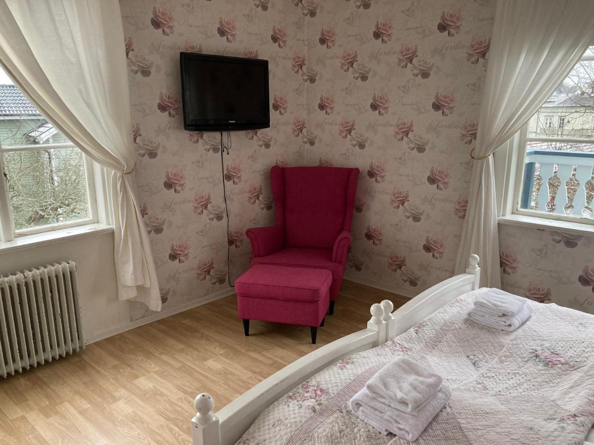 Hotel Pensionat Granparken Norrtälje Esterno foto
