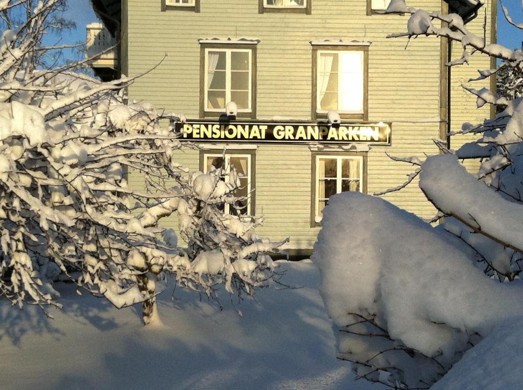 Hotel Pensionat Granparken Norrtälje Esterno foto