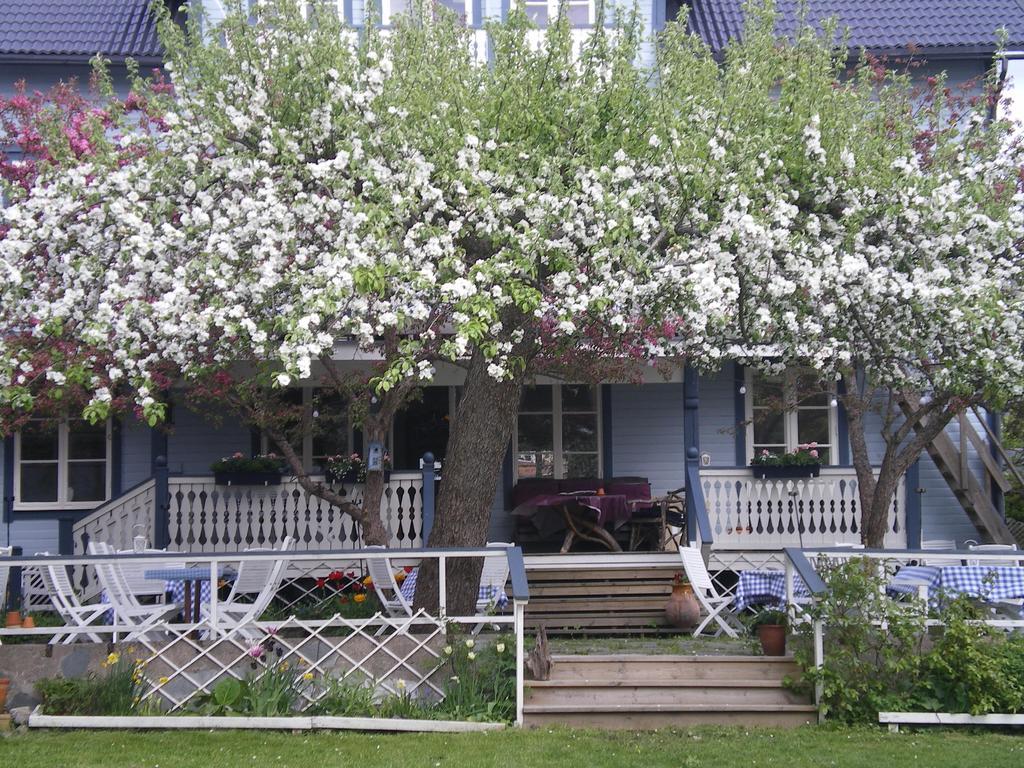 Hotel Pensionat Granparken Norrtälje Esterno foto