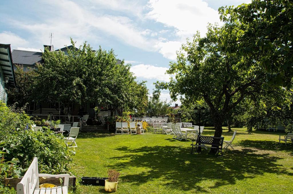 Hotel Pensionat Granparken Norrtälje Esterno foto