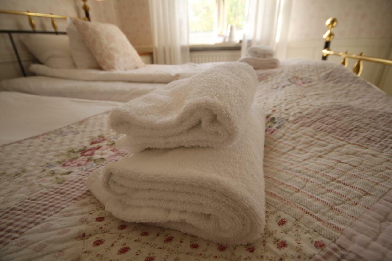 Hotel Pensionat Granparken Norrtälje Esterno foto